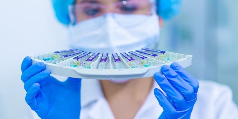 В России начнут исследовать новую вакцину от COVID-19