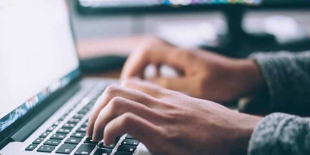 Врач-онколог назвал самыми опасными признаки рака из интернета