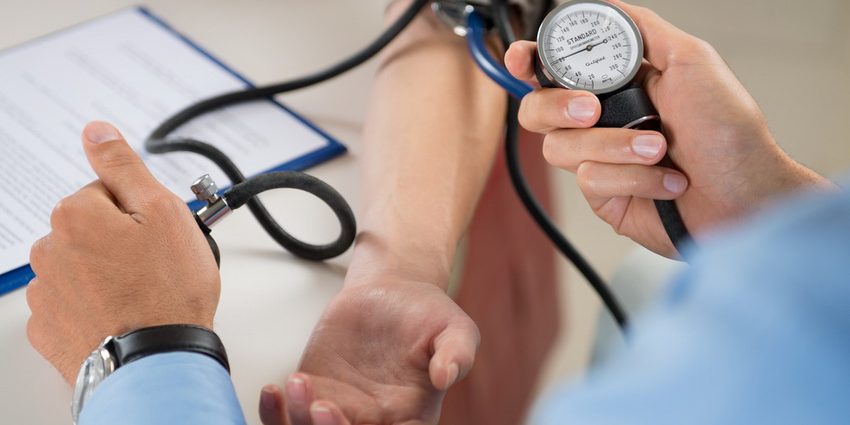 Личный опыт: как без таблеток снизить давление на 20 единиц