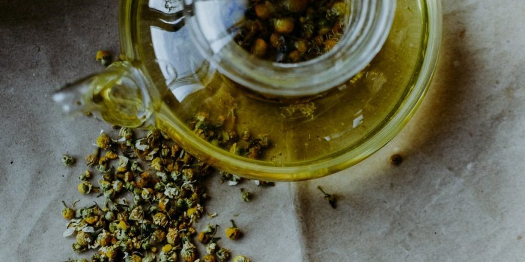 Ромашка, шиповник и мятный чай снижают риск болезни Альцгеймера