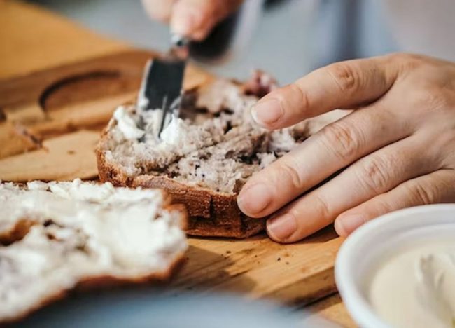 Врач Аплетаева назвала запретные продукты для людей с больным сердцем
