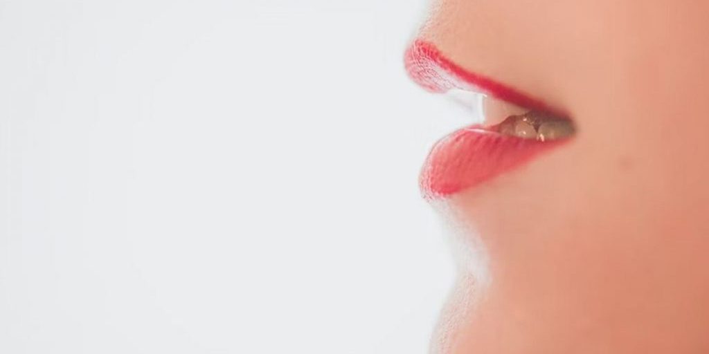 Сухостью во рту могут проявляться диабет и другие серьезные заболевания