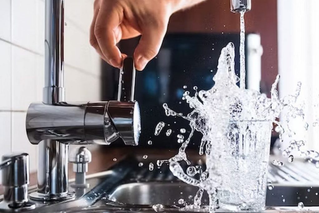 Врач Соломатина: неправильное питье воды вредит при повышенном давлении