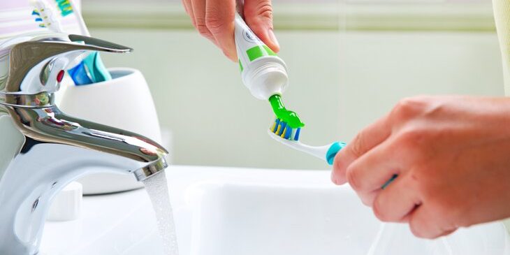 Стоматолог Автандилян рассказала, почему нельзя пропускать чистку зубов перед сном