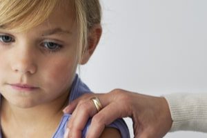 В России приостановили вакцинацию подростков от COVID-19