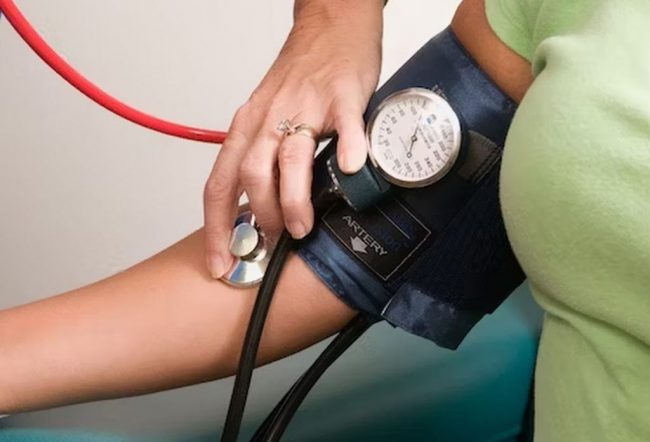 Колебания давления у пожилых людей говорят о склонности к деменции