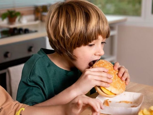 Диетолог Павловская: у современных детей часто возникает ожирение старческого типа