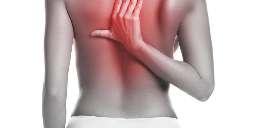 Боль между лопаток: почему возникает и как избавиться
