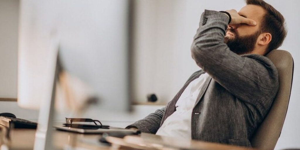 Врач Мясников: ощущение нехватки воздуха может возникать за сутки до