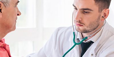 Почти 60% россиян готовы тратить на семейного доктора не более 10 тысяч рублей