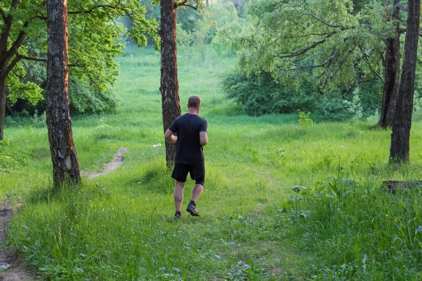 Аллерголог пояснила, какие продукты нельзя есть при аллергии на пыльцу