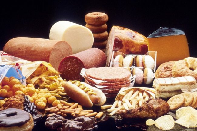 Названы болезни, которые провоцируют ультрапереработанные продукты