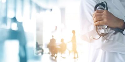 В Клиниках СамГМУ спасли от ампутации пациентку с врожденным пороком развития