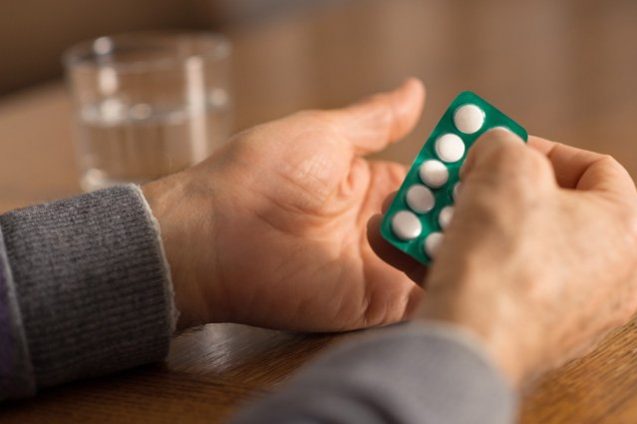 Аспирин лучше защищает от рака тех, кто не ведет здоровый