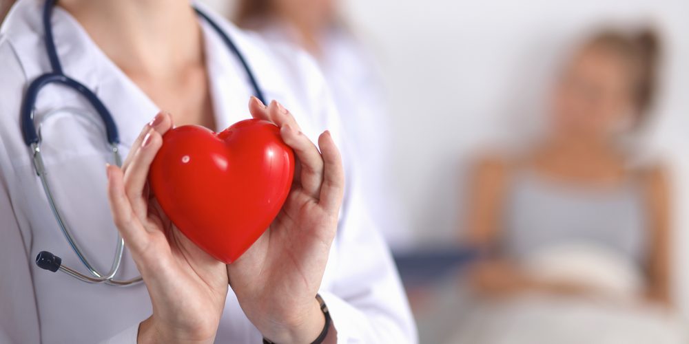 Врач-кардиолог: как инновации в лечении спасают сердца