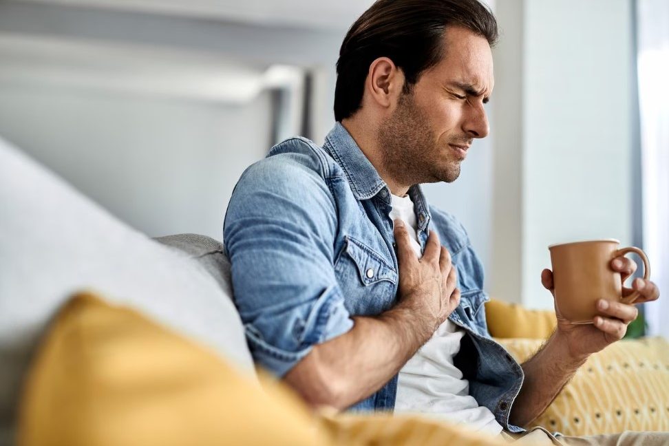 Daily Mail: дискомфорт при лежании на спине может говорить о