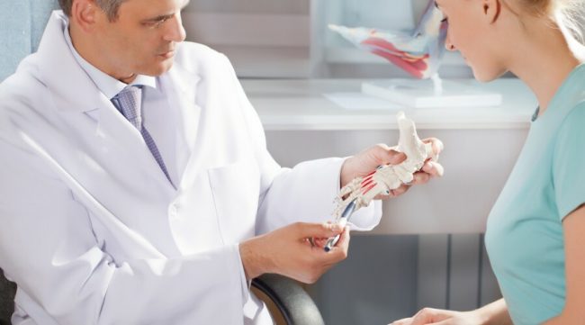 Видны невооруженным глазом: 7 признаков на лице и теле, говорящих