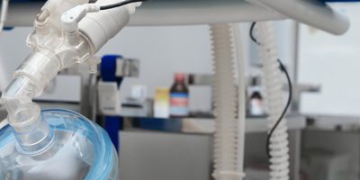 Предприятия Ростеха поставили медицинское и лабораторное оборудование в 35 российских регионов и страны