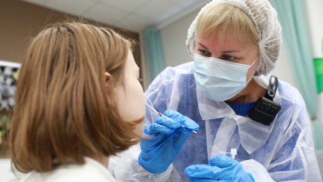 В РФ заболеваемость ОРВИ за неделю выросла более чем на