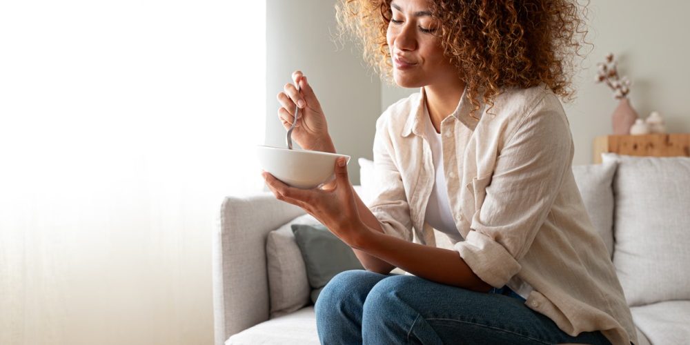 Ученые назвали простой завтрак, способный спасти от рака кишечника