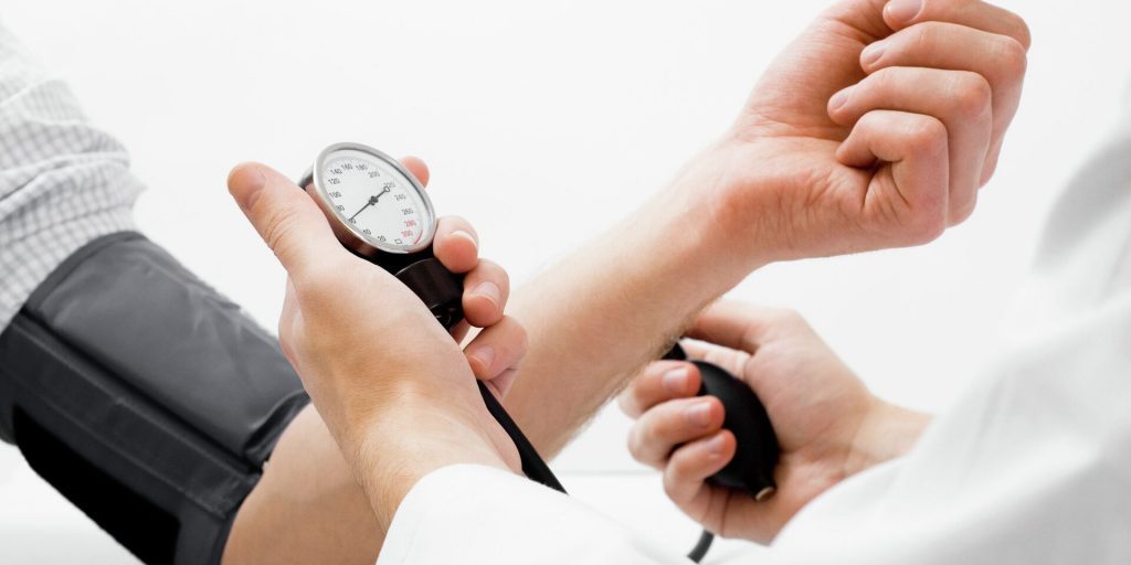 Назван более точный и правильный метод измерения артериального давления