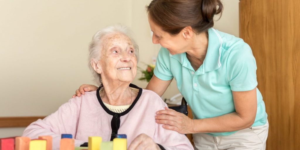 Neurology: дневная сонливость может удвоить риск слабоумия у пожилых женщин