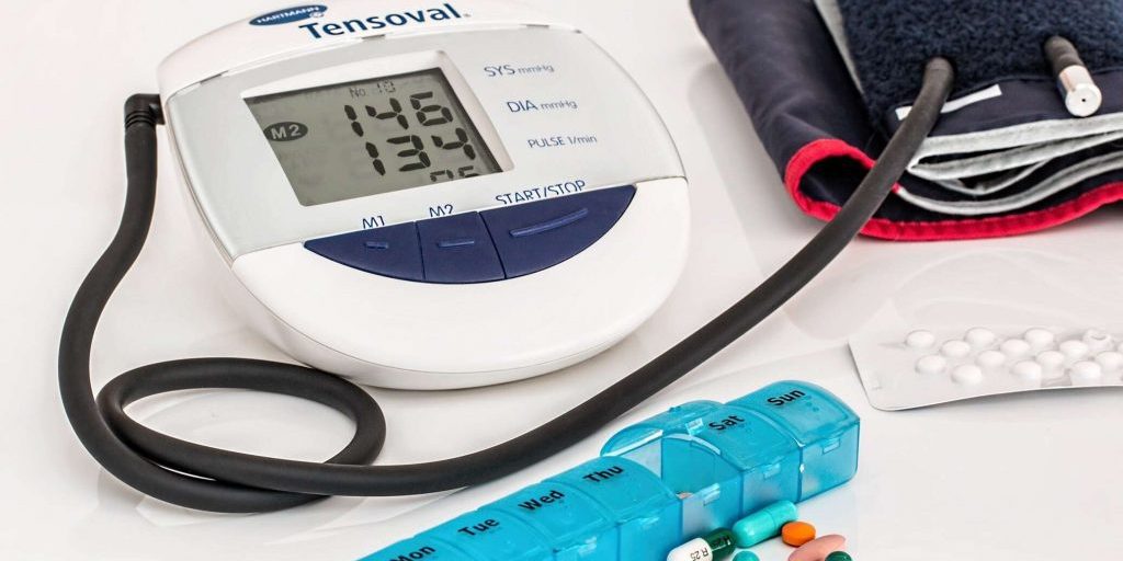 Верхнее или нижнее: повышение какого давления особенно опасно после 60