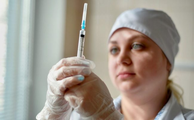 Попова заявила об отсутствии рисков возврата COVID-19 к показателям пандемии