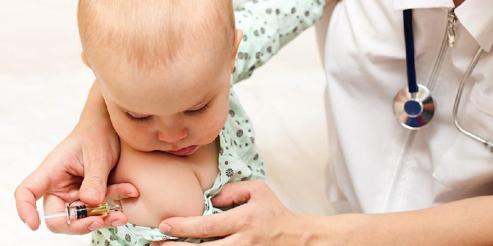 Nature: одна прививка при рождении может защитить детей от ВИЧ