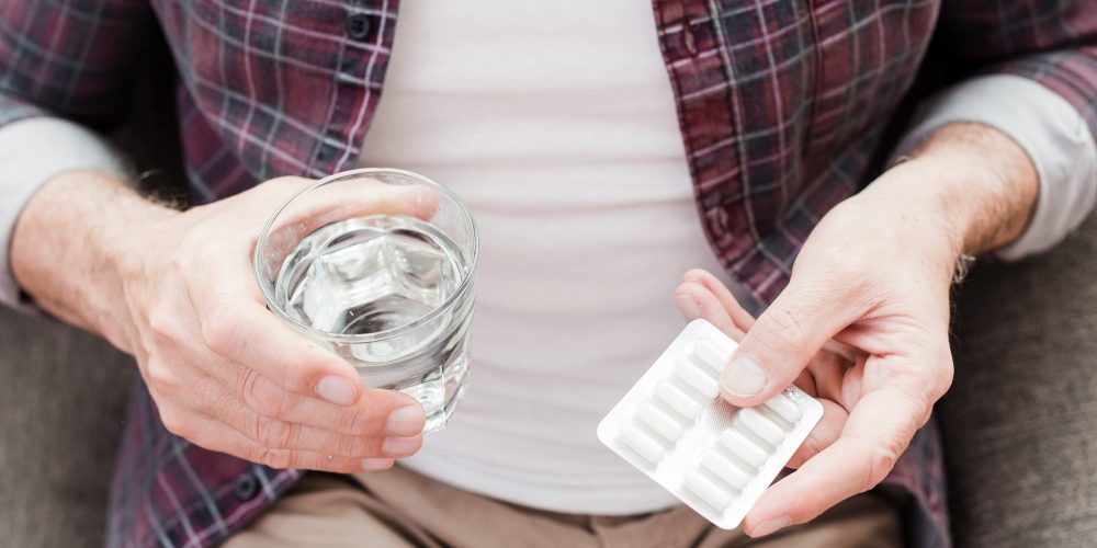 Фармаколог предупредил об опасности самолечения препаратами для потенции