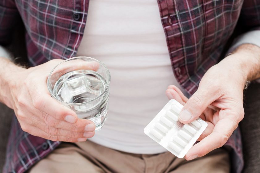 Фармаколог предупредил об опасности самолечения препаратами для потенции