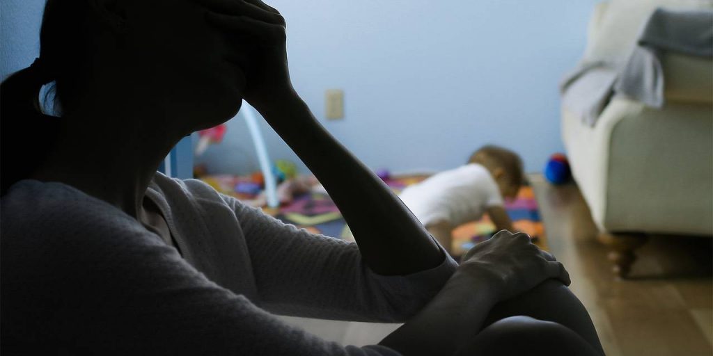 Названы главные признаки послеродовой депрессии