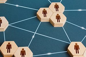 Дольше всех на одном месте работают медсестры